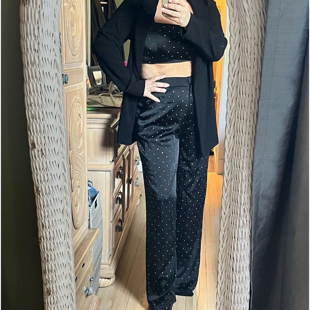 Gorgeous House of Harlow rhinestone set . Never worn . Sz Large